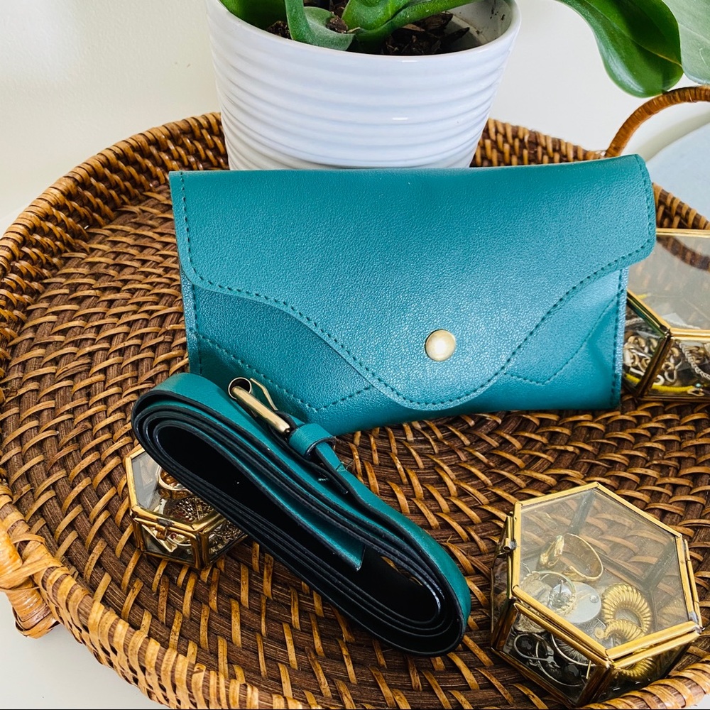 Golden Cherry - Green Leather Belt Bag - Picture 2 of 6